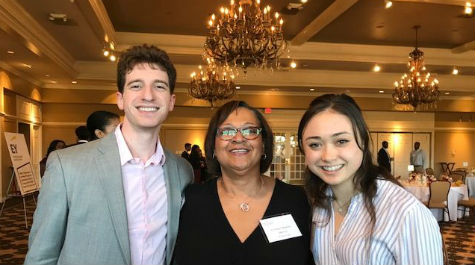 Cynthia Dinkins and Michael Gropper with student at mentor dinner
