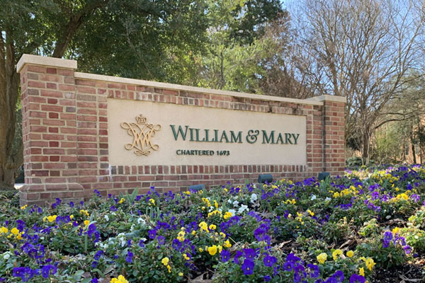 William & Mary sign outdoors