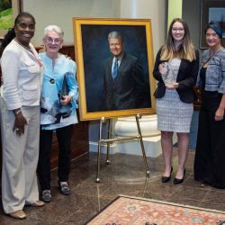 Alexis Swann MBA ’93, President at TowneBank; Benjamin Fu BBA ’26; Betsy Calvo Anderson B.A. ’70, HON ’15, P ’00; Morgan Hovan J.D. ’27; and Issa DiSciullo, Associate Dean for J.D. Admissions and Financial Aid at William & Mary Law School. Photo: David F. Morrill